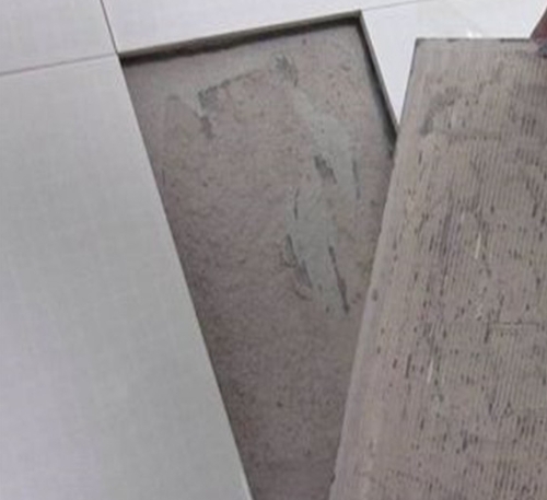 成都瓷砖空鼓维修公司分享瓷砖铺贴时如果打浆（即涂抹在瓷砖背面和基层上的砂浆或瓷砖胶）过少，会带来以下问题